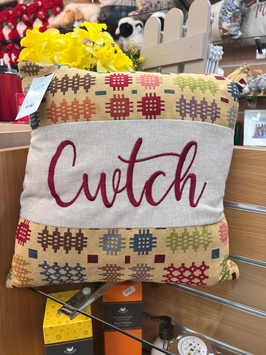Clustog Cwtch