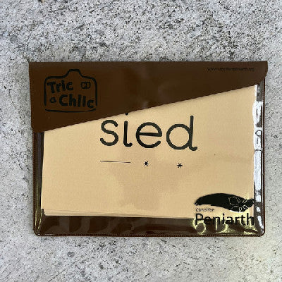 Cerdyn cyfarch / Greeting card: Tric a Chlic Cam 3 - Waled Cardiau Brown