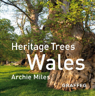 Clawr llyfr / Book cover: Heritage Trees Wales - Compact Edition