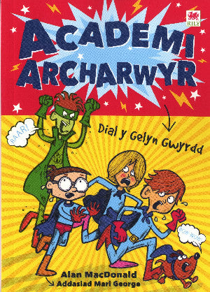 Addasiad o Superheroes School 1