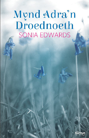 Mynd Adra'n Droednoeth