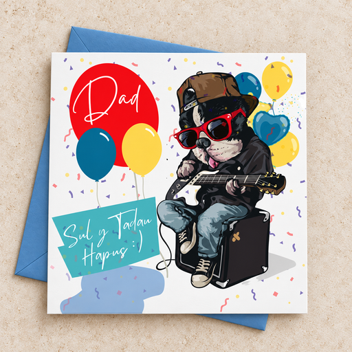 Cerdyn Sul y Tadau Hapus Dad gyda anifail yn chwarae gitâr a balwnau, yn wastad gydag amlen las / Welsh Father’s Day card lying flat with a blue envelope