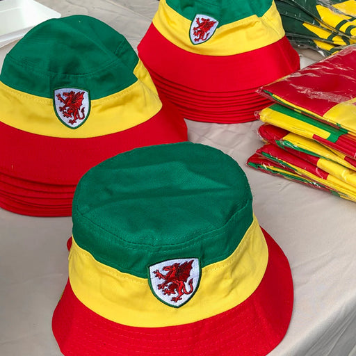 Wales Bucket Hat - Het Pel-droed Cymru 'Yma o Hyd' - Siop Y Pentan